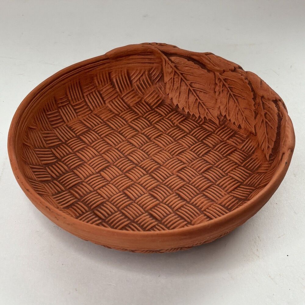 Terra Cotta Pottery Bowl Woven Basket w/Leaf wrap edge Made in Portugal 6.5" dia